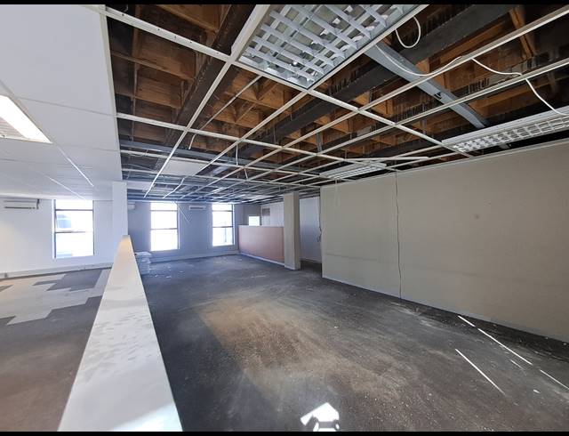 772M² OFFICE TO LET IN CRAIGHALL